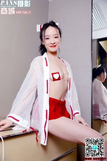 美女揉胸